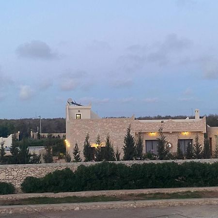 Villa Laarich Suvayr Dış mekan fotoğraf