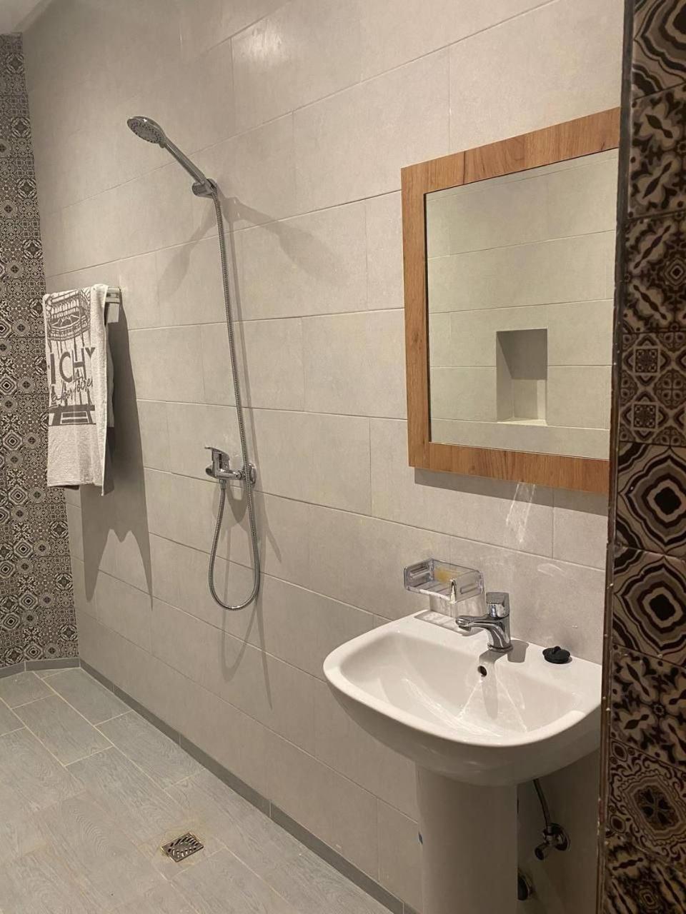Villa Laarich Suvayr Dış mekan fotoğraf