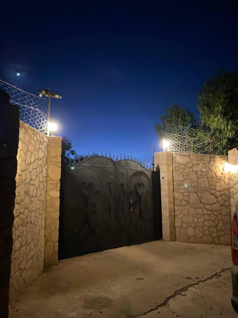 Villa Laarich Suvayr Dış mekan fotoğraf