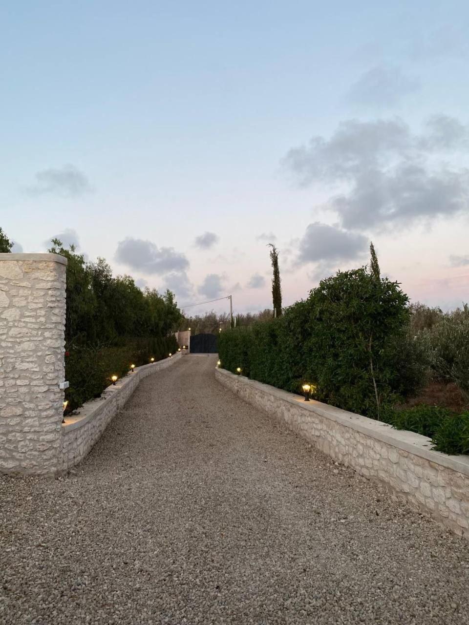 Villa Laarich Suvayr Dış mekan fotoğraf