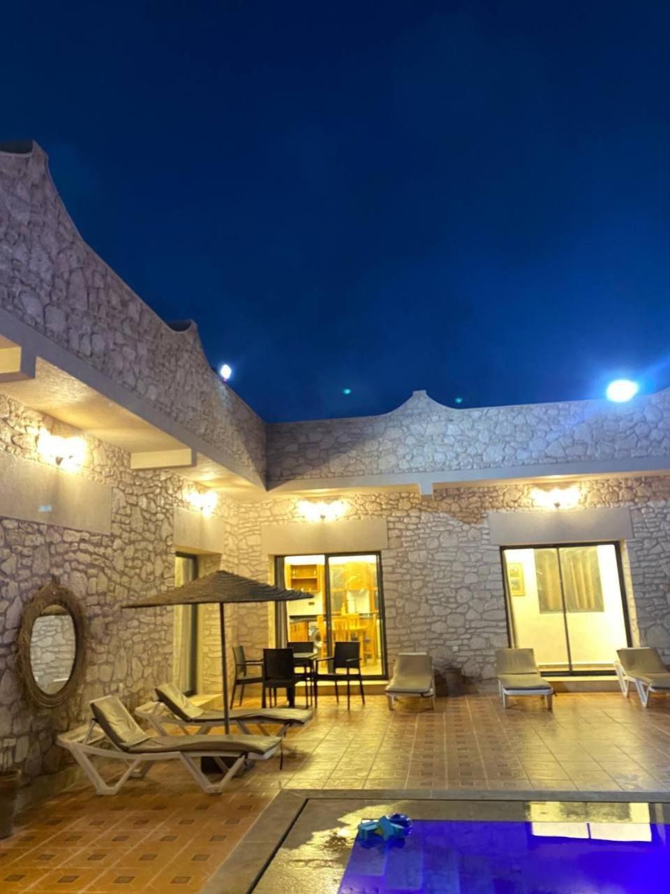 Villa Laarich Suvayr Dış mekan fotoğraf