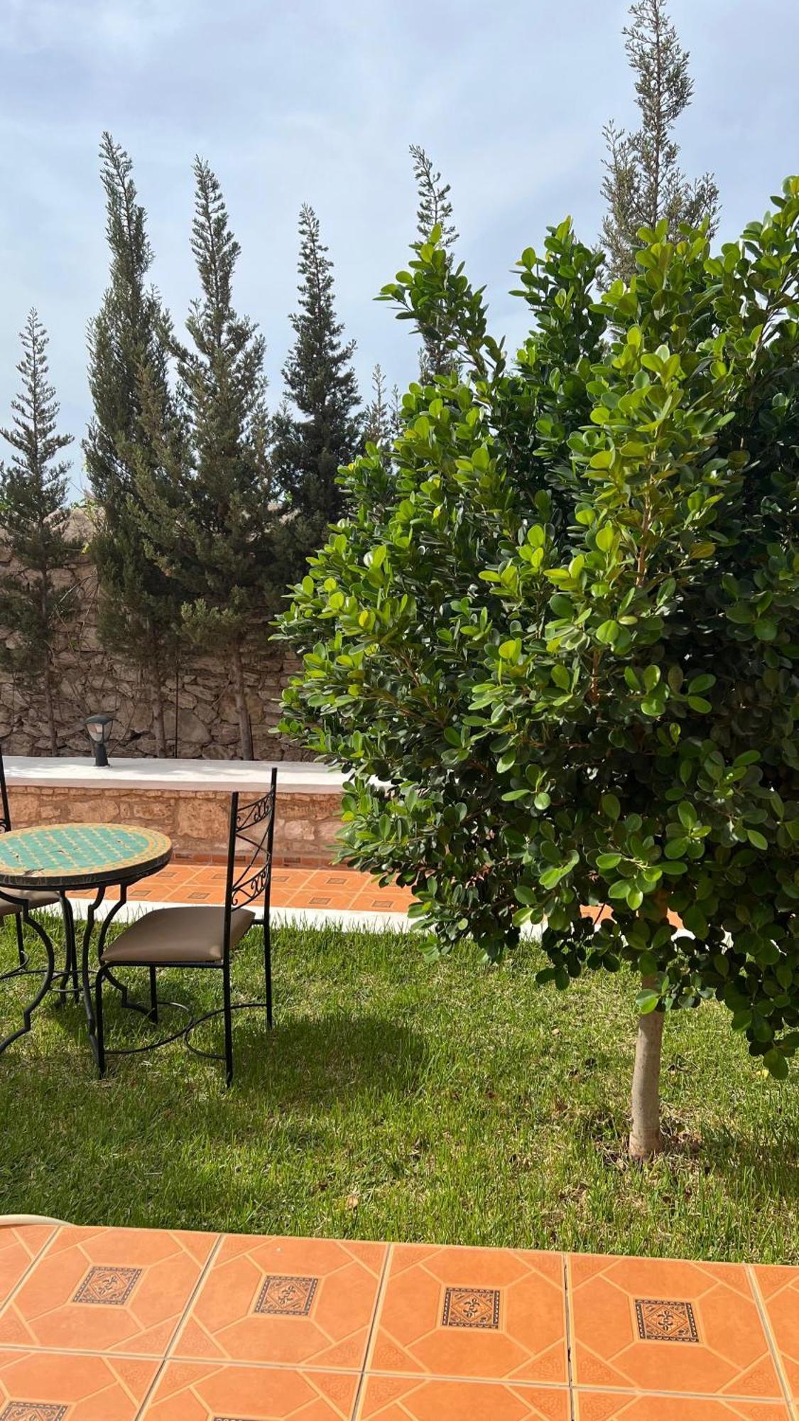 Villa Laarich Suvayr Dış mekan fotoğraf